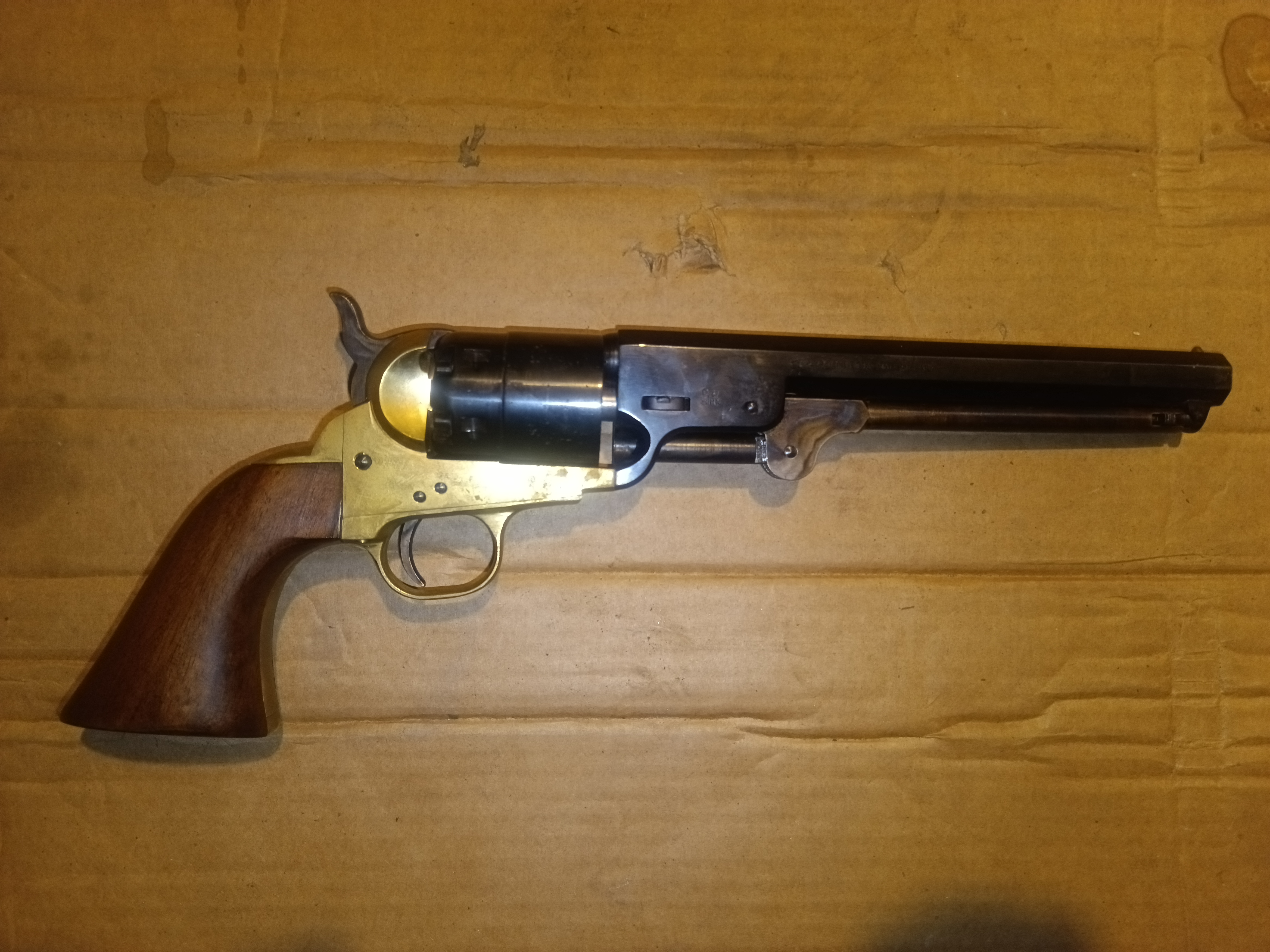 Prodám revolver F.lli pieta 44 navy
