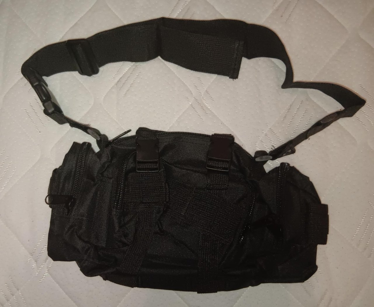 Nová taktická taška s molle systémem v černé barvě